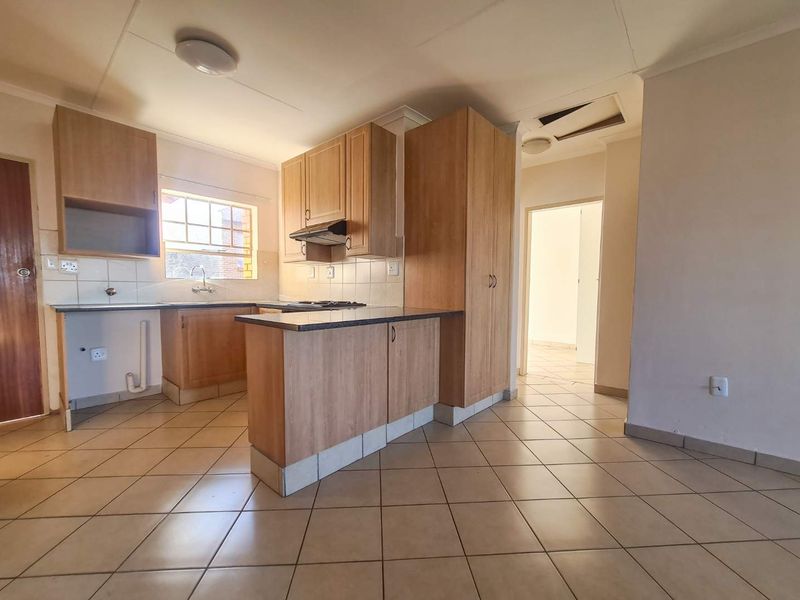 Welcome to Hazeldean - A load shedding free area! - Photo 2