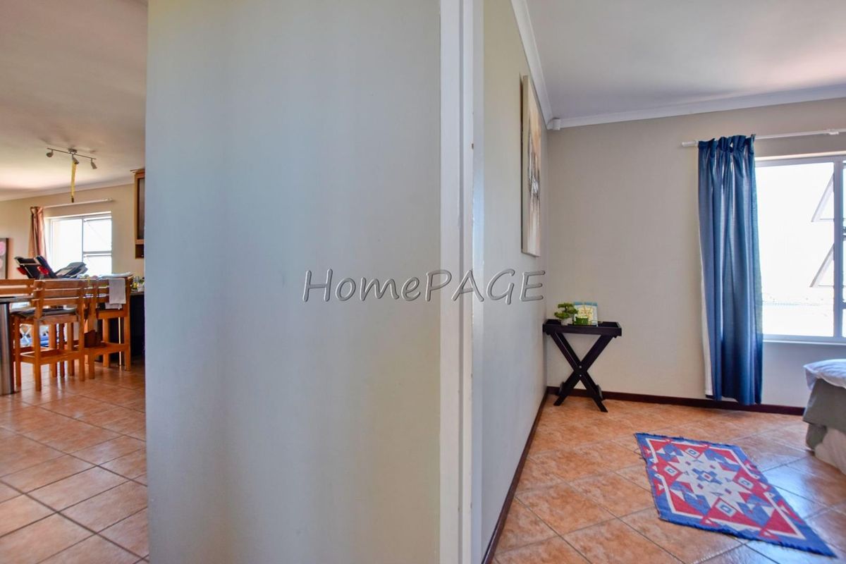 Central, Swakopmund:  3 Bedr Apartment in Toscana is for Sale - Photo 4
