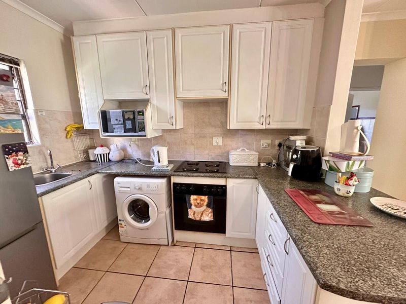 3 bed 2 bath loft cluster - Photo 7