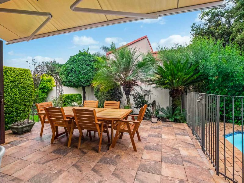 Stunning 3 Bedroom Home For Sale in Fourways - Photo 9