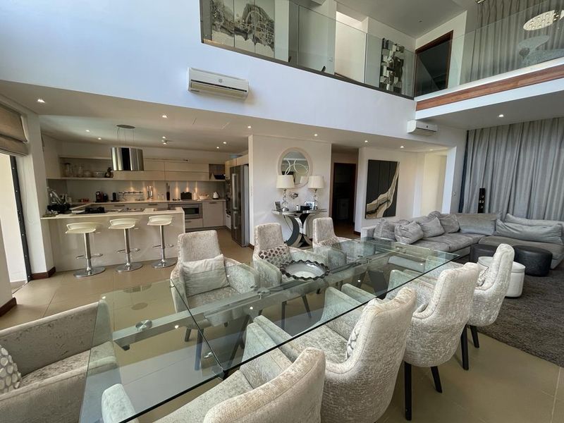 3-Bedroom Triplex : A sanctuary of light and privacy - Photo 6