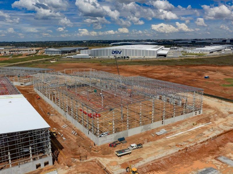 New Logistics Warehouse To Let in Glen Marais | 32,518m2 - Photo 10