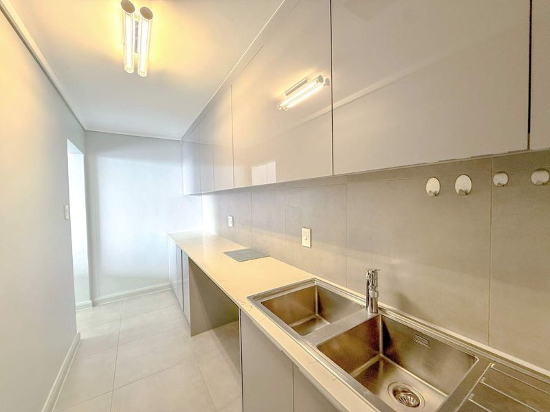 Ascend to Midstream | Penthouse Residence | For Sale & To Let - Photo 4