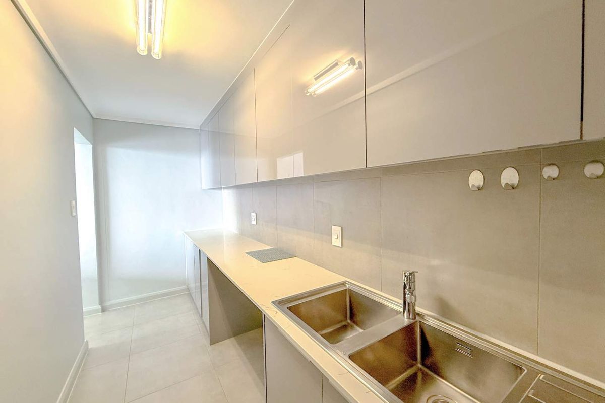 Ascend to Midstream | Penthouse Residence | For Sale & To Let - Photo 4