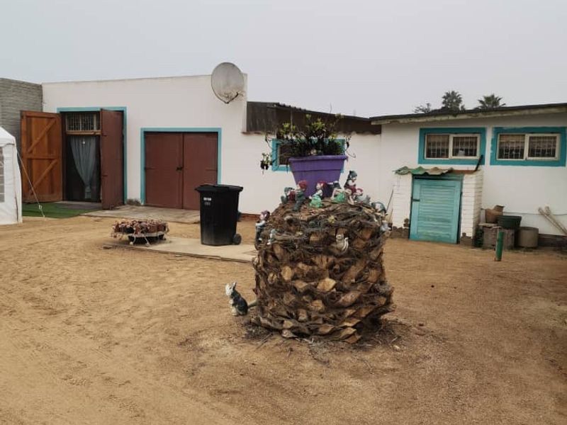 Beautiful 3-Bed Farm style house Minutes from Town and the Sea - Photo 7