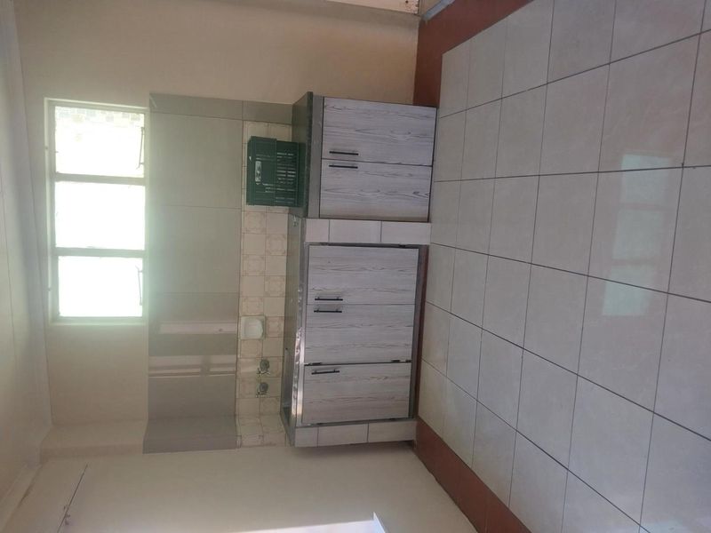 Spacious 1 Bedroom Cottage in Robertsham - Photo 5