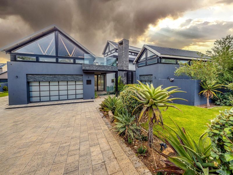 Modern Five Bedroom Home For Sale In Waterfall Country Estate. - Photo 2