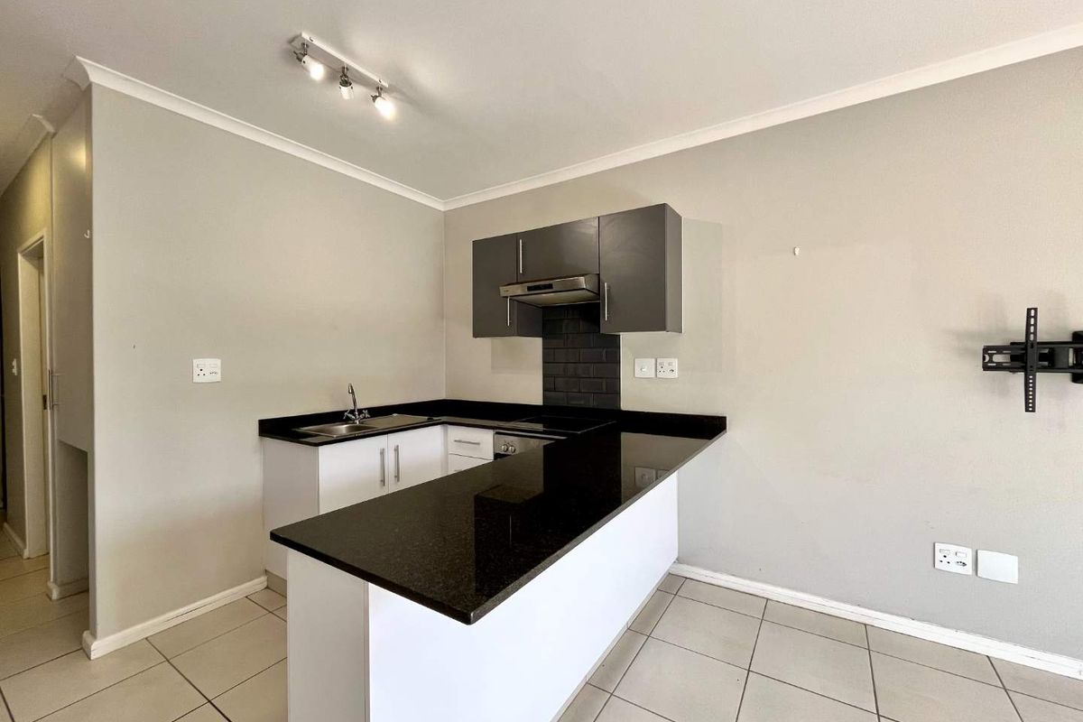 2-Bedroom First Floor Apartment – The Woods Estate, Waterfall, KZN - Photo 5