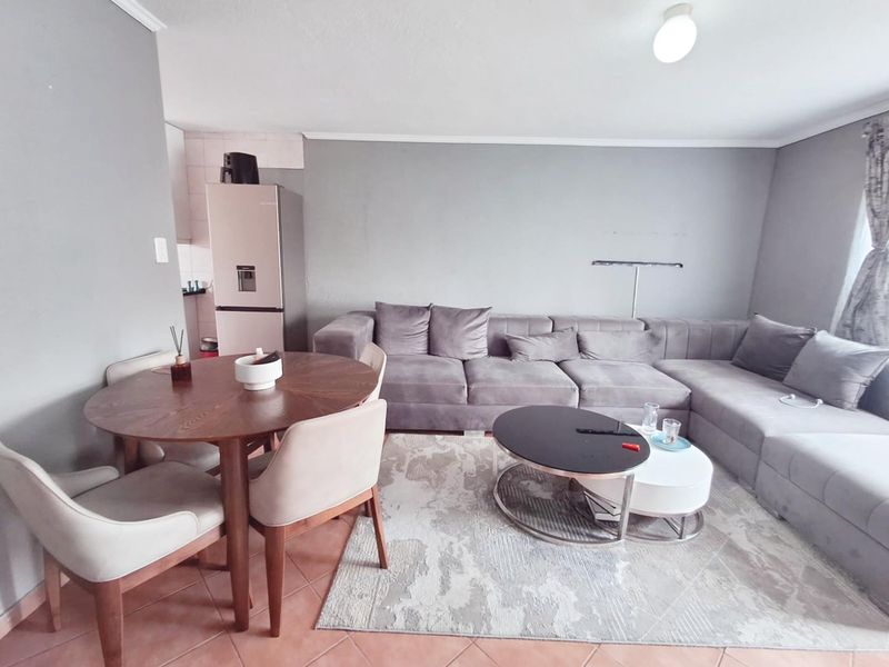 Schedule Your Viewing: Don't Miss Out - Photo 2