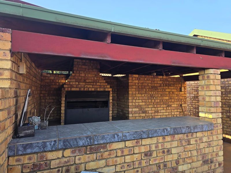 3 Bedroom Secure Townhouse in Kempton Park Ext 4 - Photo 10