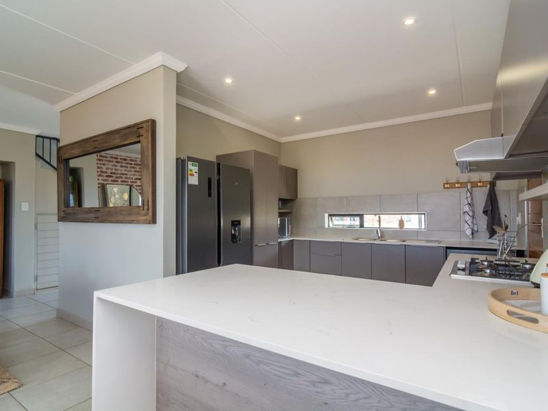 Stunning 127m2 3-Bedroom Home in Lion Pride Lifestyle Estate - Photo 10
