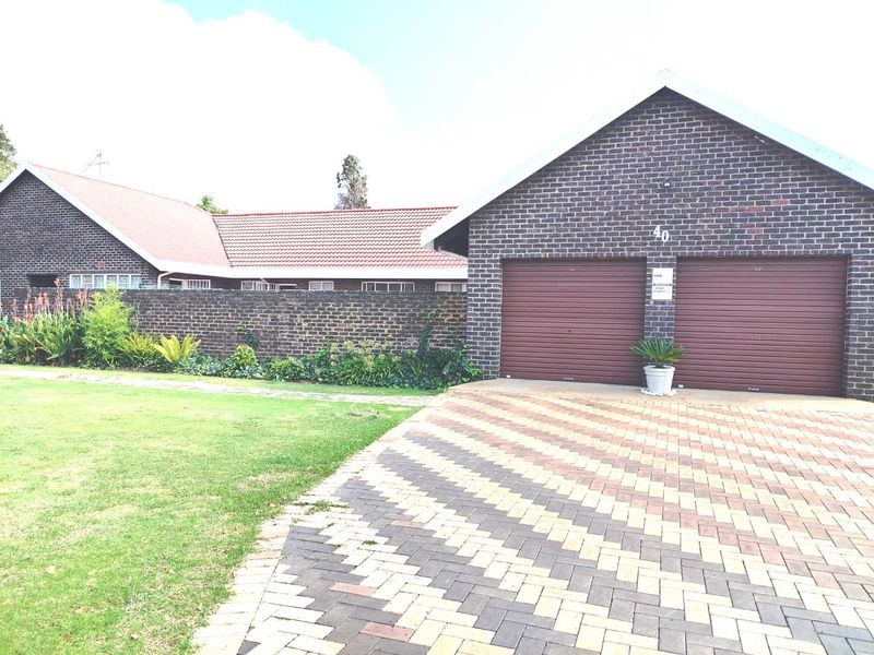 FAMILY HOME FOR RENT IN SHARON PARK ESTATE - Photo 3