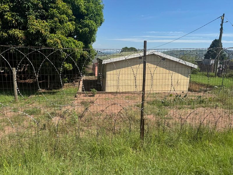 A Hidden Corner House In The Street Of Hammersdale Township - Photo 3