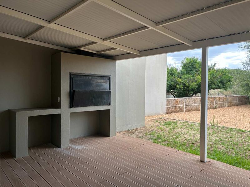 Neat and spacious 3 bedroom house for sale on Omeya Golf Estate - Photo 7