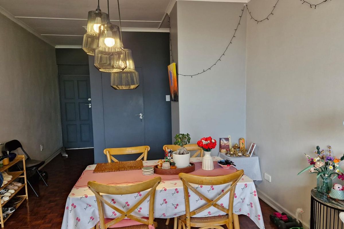 Renovated 1 Bedroom Apartment - Photo 5