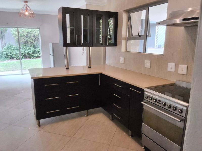 Flatlet/Cottage To Let - Bryanston - Photo 4