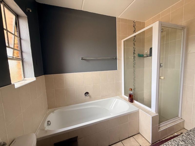 Spacious Serenity: Your Dream 2-Bedroom Awaits! - Photo 9