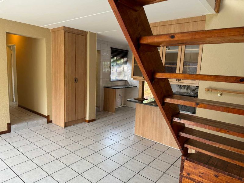 Stunning 3 bedroom townhouse to rent in Weltevredenpark - Photo 9