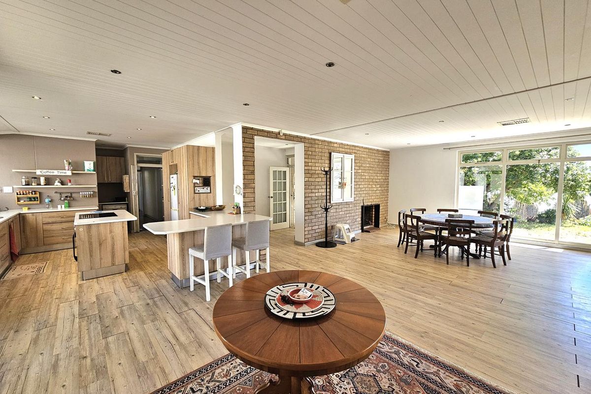 Stunning 4-Bedroom Rental in Luxury Hill Awaits!" - Photo 3