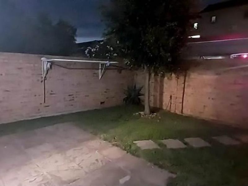 Stunning apartment In Summerset complex In midrand - Photo 10