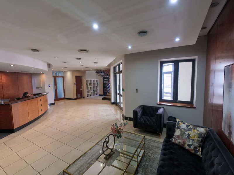 Flexible 342m2 Workspace in Sought-After Century City - Photo 3