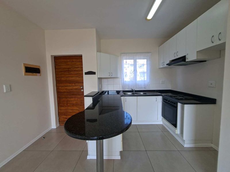Lovely middle floor apartment to rent - Photo 2