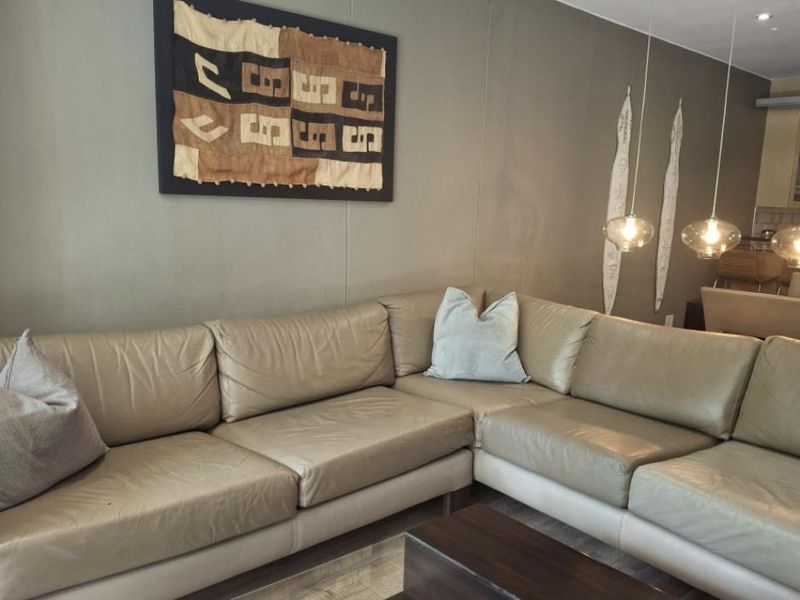 A BEAUTIFULLY FURNISHED TWO BEDROOM APARTMENT - Photo 4