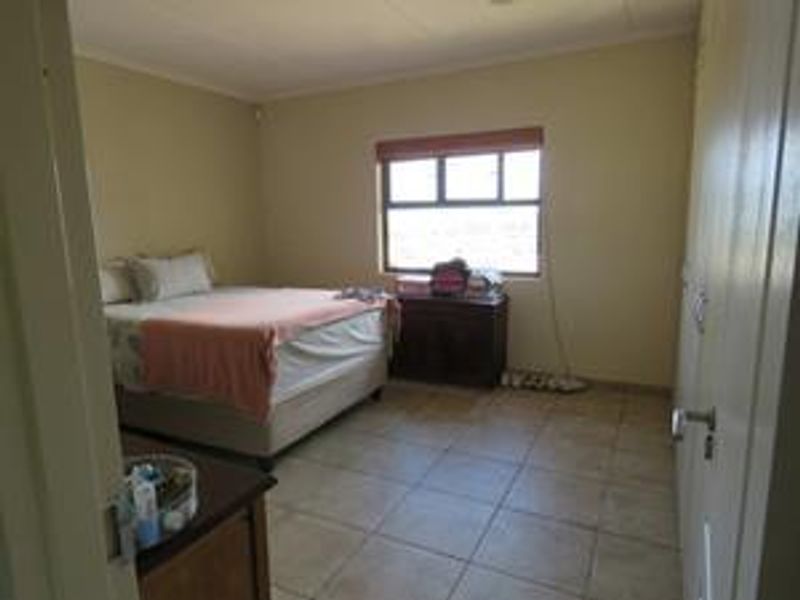 Elevate Your Lifestyle in This Stunning Three-Bedroom Home - Photo 7