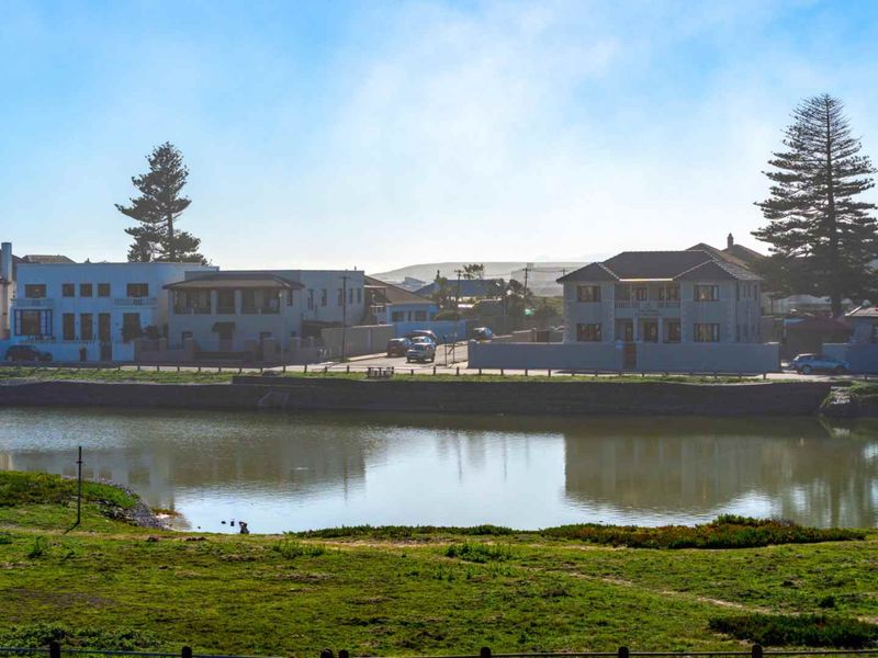Three-Storey Three-Bed Sun-Kissed Views at Royal Mews - Photo 7