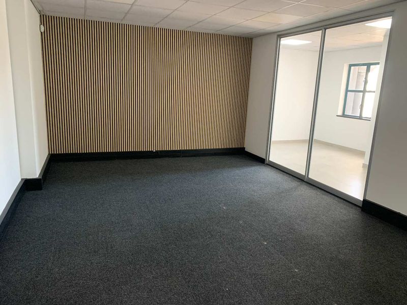 A-Grade Office Space To Let at Sunninghill Place, Sunninghill - Photo 4