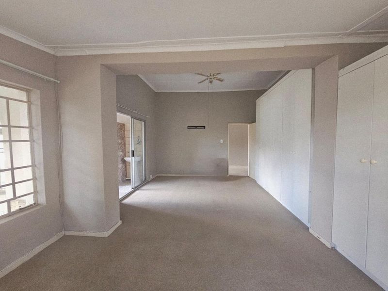 Spacious 5-Bedroom Family Home Within Walking Distance of Schools - Photo 8