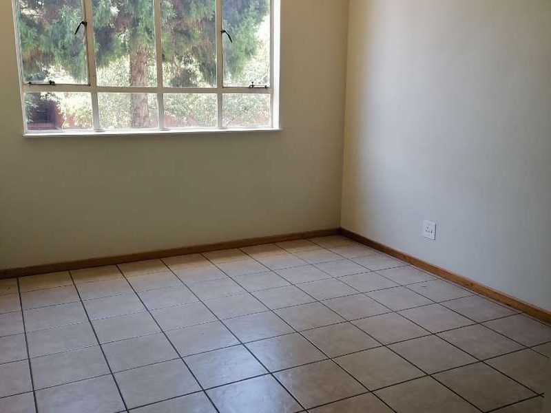 2 Bedroom to rent in Hatfield - Photo 7