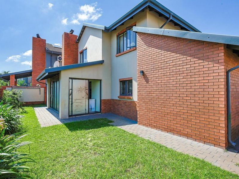 Amazing 3 Bedroom Home in Zambezi Manor Lifestyle Estate - Photo 2