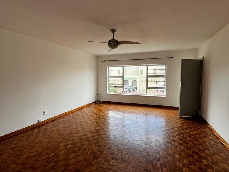 Immaculate 2-bedroom in the Heart of Humewood - Photo 7