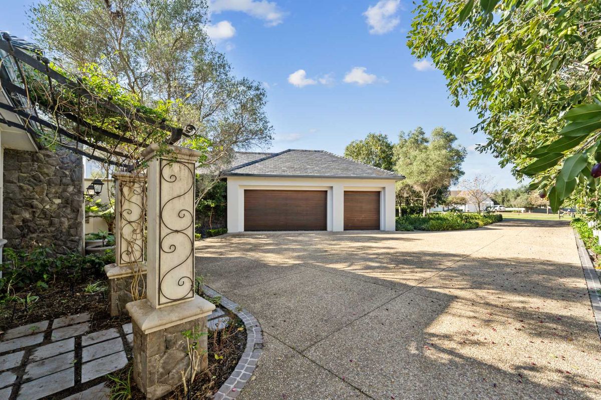 Highly Desirable Location in Val de Vie Estate - Photo 2