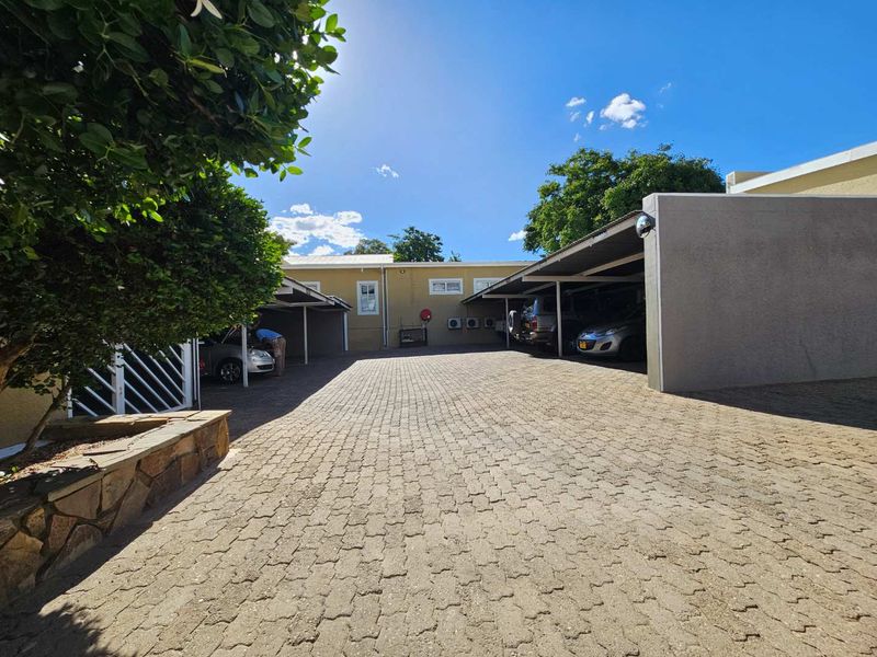 Exceptional Windhoek CBD Office Space: High ROI Potential - Photo 7