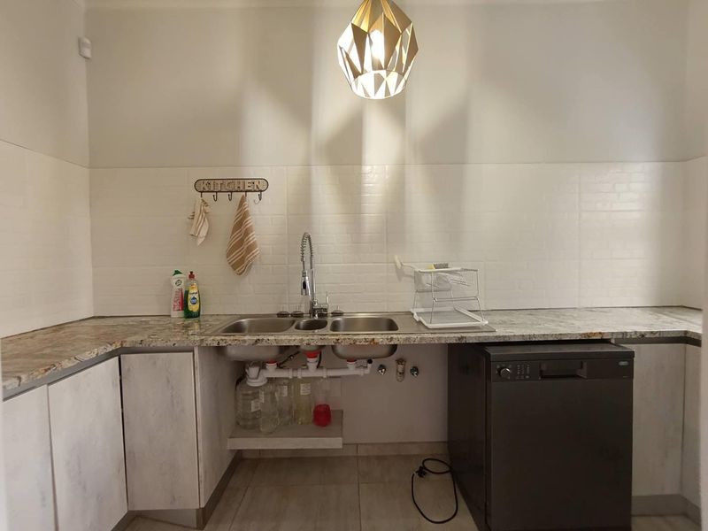 FULLY FURNISHED LUXURY HOME TO RENT | MILE 4, SWAKOPMUND - Photo 10