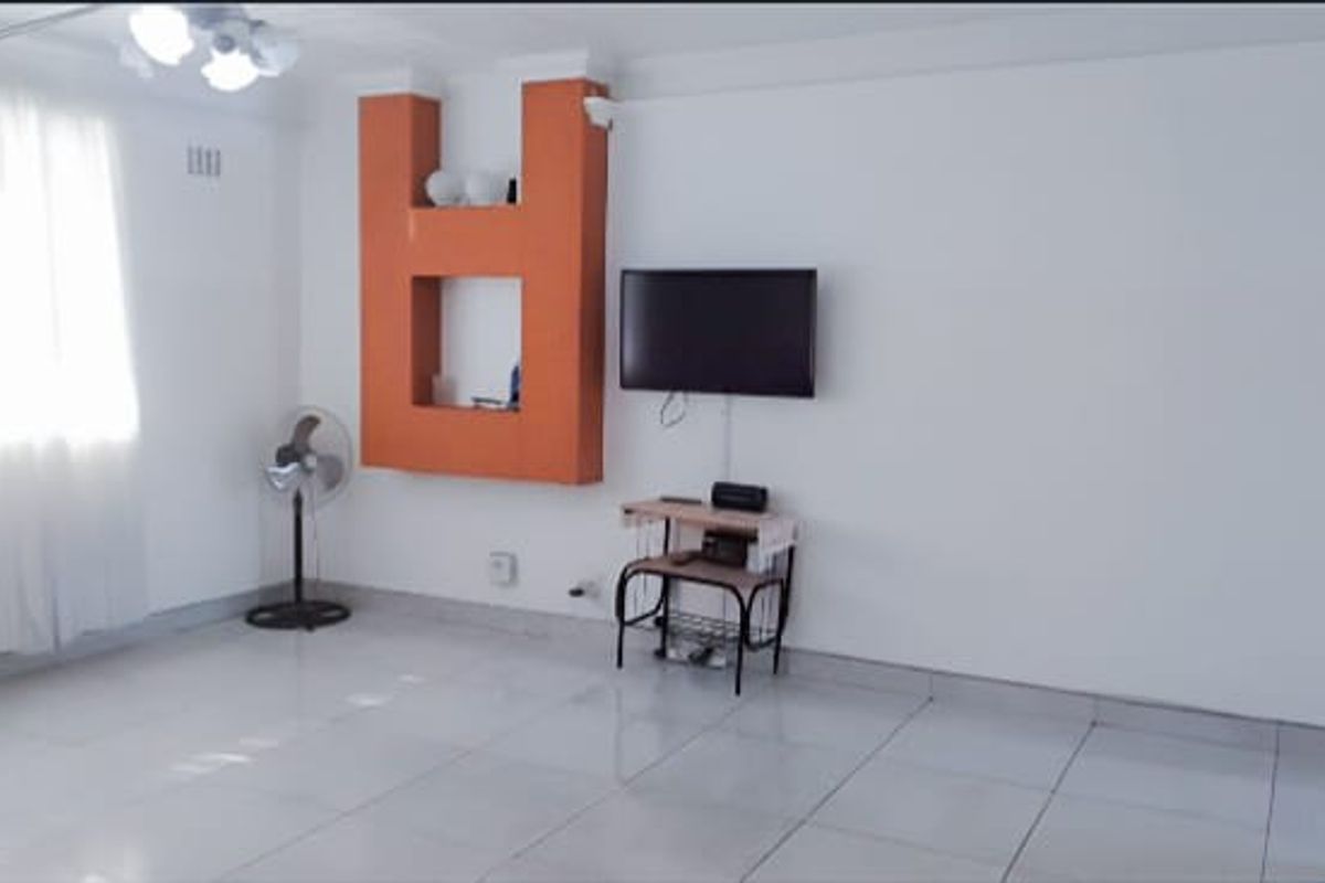 2-Bedroom Flat for Sale in Pietermaritzburg Central - Photo 2