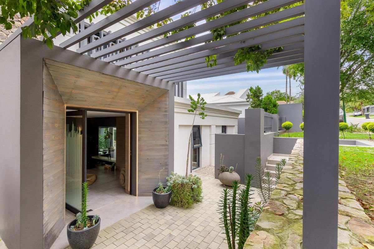 5 Bedroom House for Sale in Dainfern Golf Estate - Photo 3