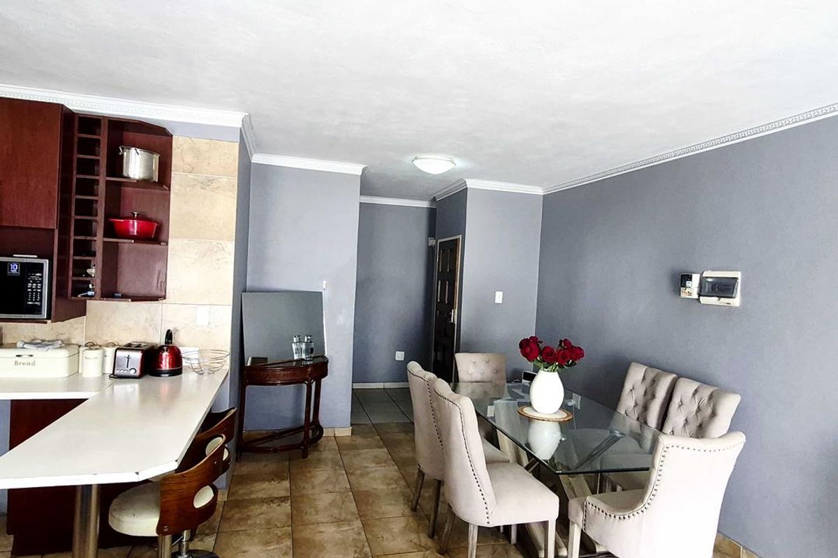 2 BEDS , 2 BATHS APARTMENT FOR SALE IN NORKEM PARK - Photo 2