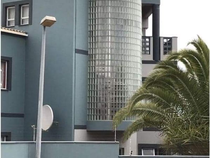 Beautiful 4Bedroom Townhouse For Sale - Photo 2