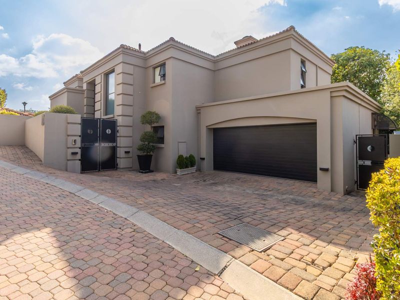 STYLISH AND  MODERN  4 BED CLUSTER HOME IN THE ICONIC CLUB TERRACE ESTATE IN LINKSFIELD - Photo 2