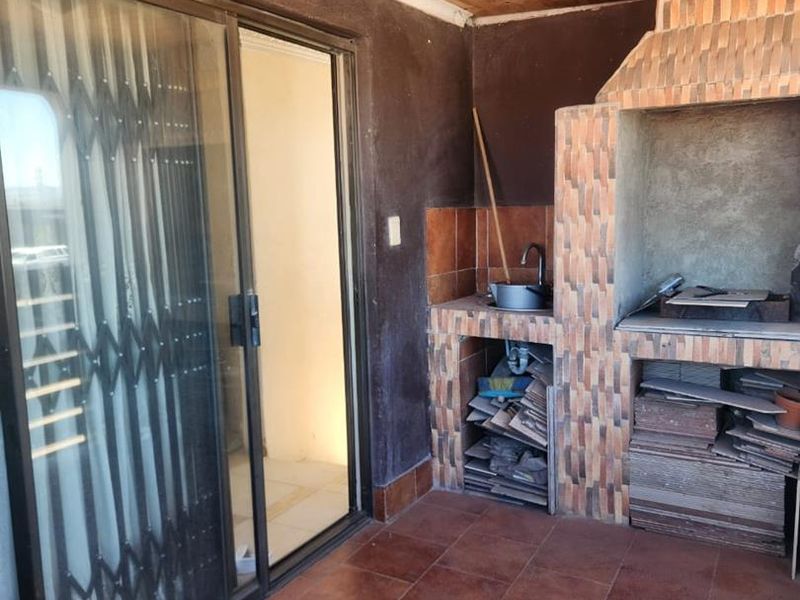Spacious Family Home for Sale in Khayelitsha, E Section - Photo 7