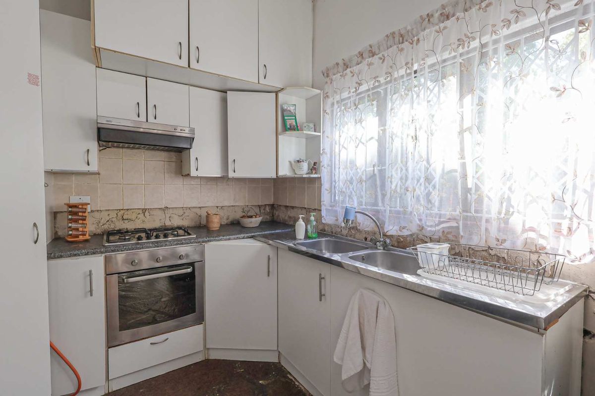 Tranquil 2-Bedroom Simplex in a Small, Peaceful Complex – Perfect for Nature Lovers - Photo 3