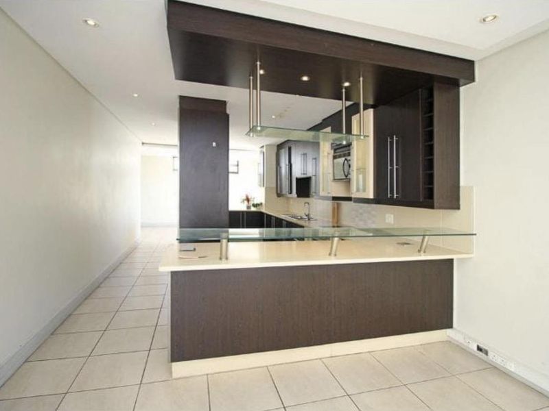 Modern Apartment in the Heart of Bedfordview - Photo 5
