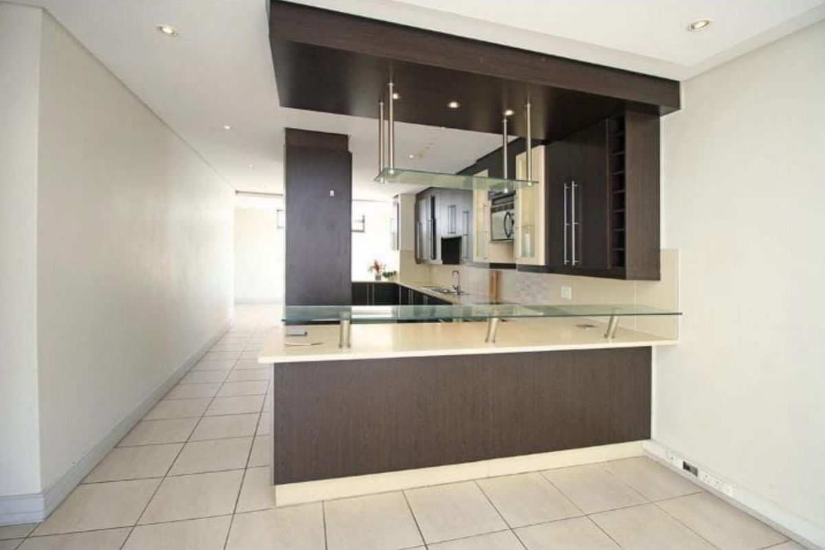 Modern Apartment in the Heart of Bedfordview - Photo 5