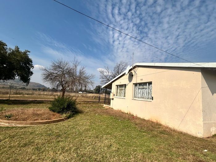 Property #2500843, House For Sale in Rensburg