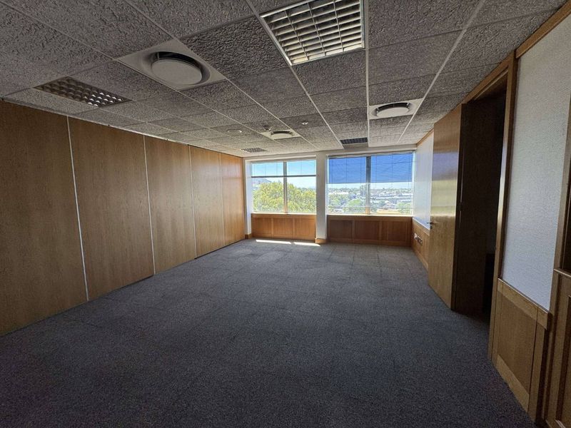 LIMITED OPPORTUNITY | TOP-TIER OFFICE IN SOUGHT-AFTER PAARL ADDRESS - Photo 7