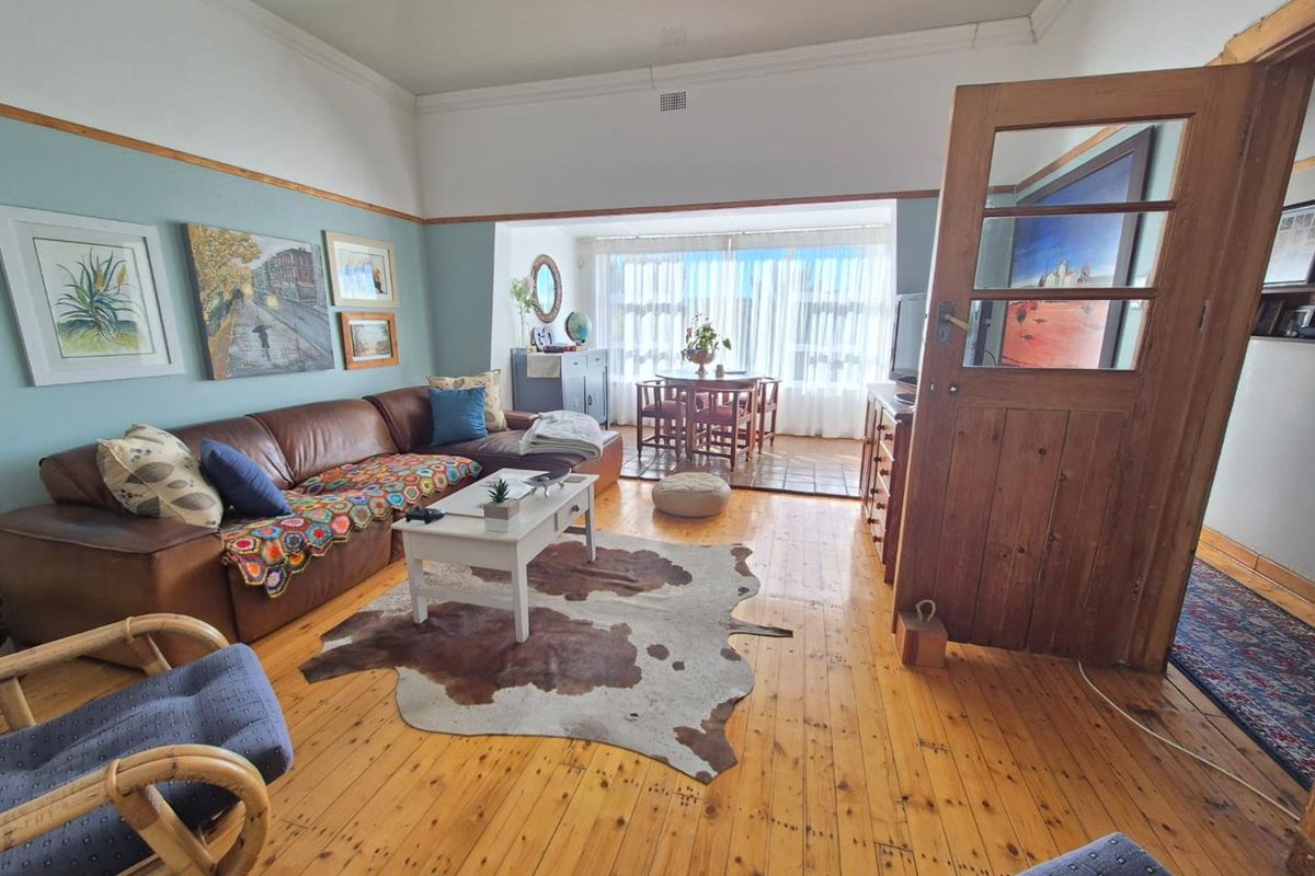 Entertainers's dream home with a Flat and Views for Days - Photo 5