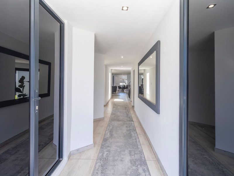 Comfort, Space and Style - Photo 5